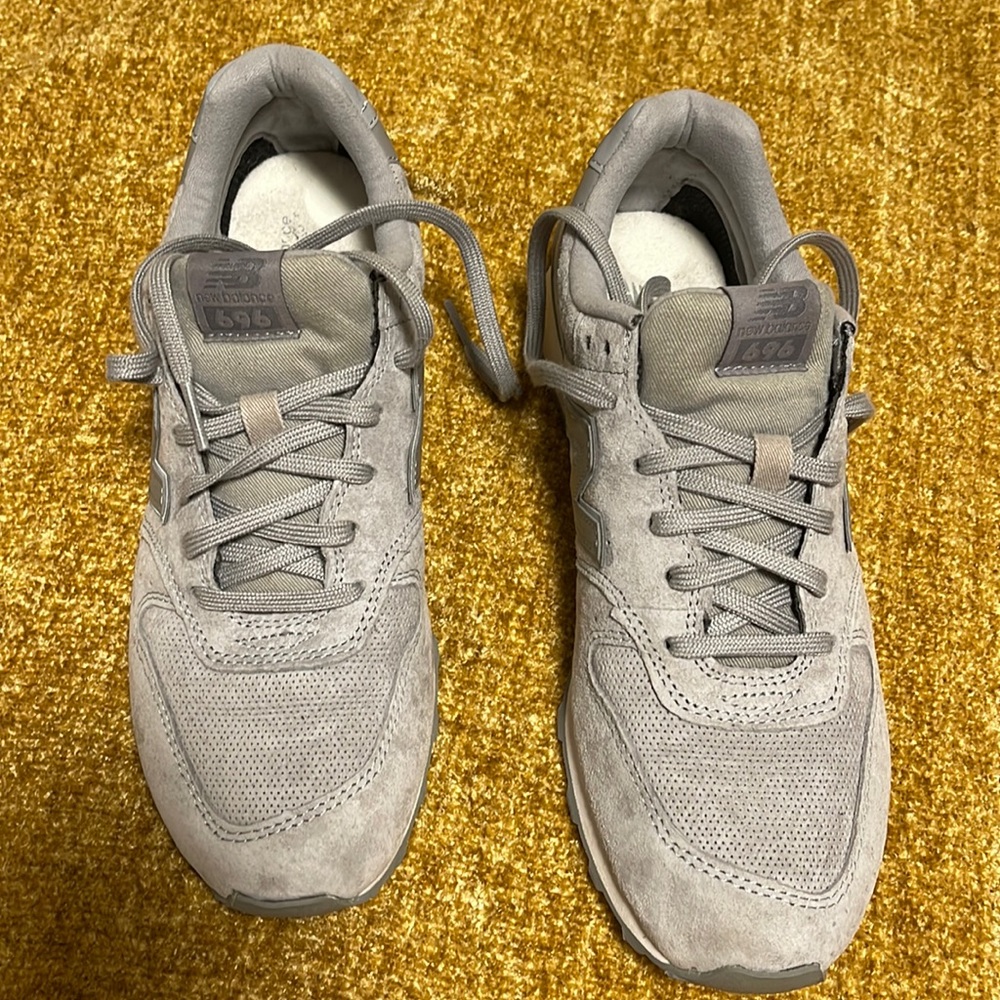 New Balance suede 696 women’s size 9